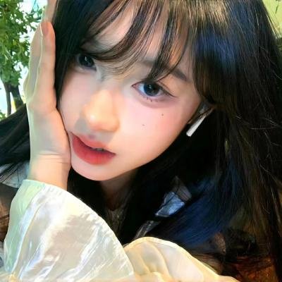 昂首挺胸